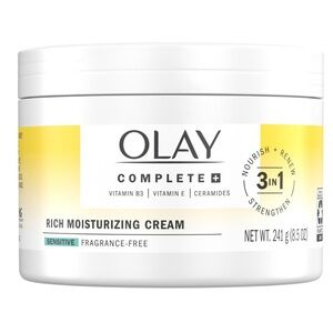 OLAY Complete 3-in-1 Rich Moisturizing Cream - White and Yellow